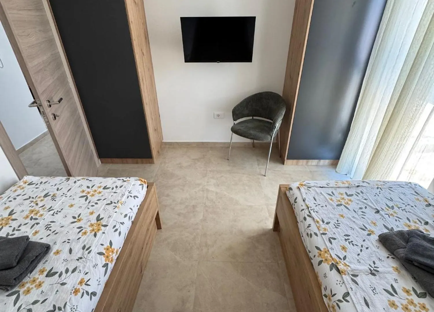 Residence Mukalba 4 梅杜林 公寓